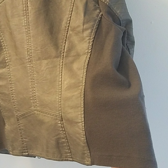 Jacket - Picture 5 of 5